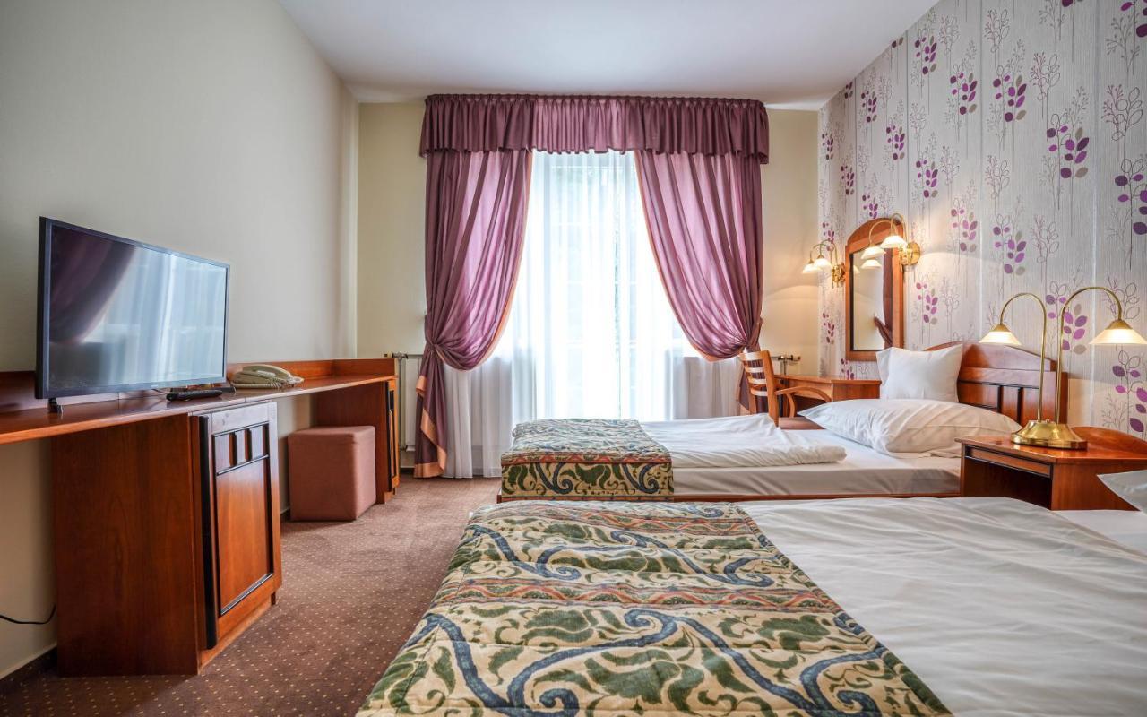 Hévíz Hotel Erzsebet מראה חיצוני תמונה