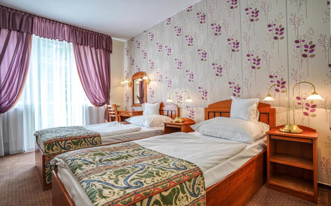 Hévíz Hotel Erzsebet מראה חיצוני תמונה