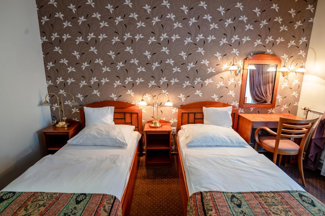 Hévíz Hotel Erzsebet מראה חיצוני תמונה