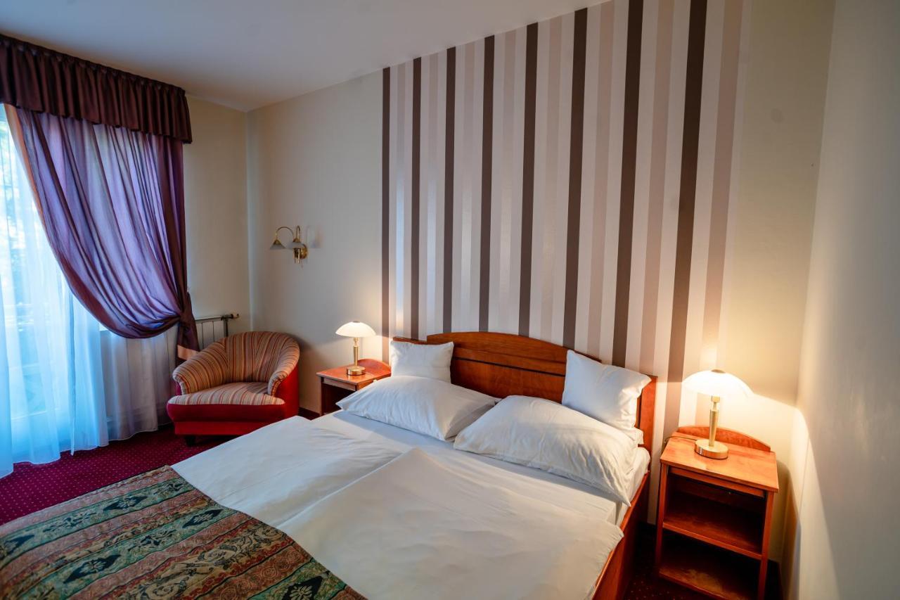 Hévíz Hotel Erzsebet מראה חיצוני תמונה