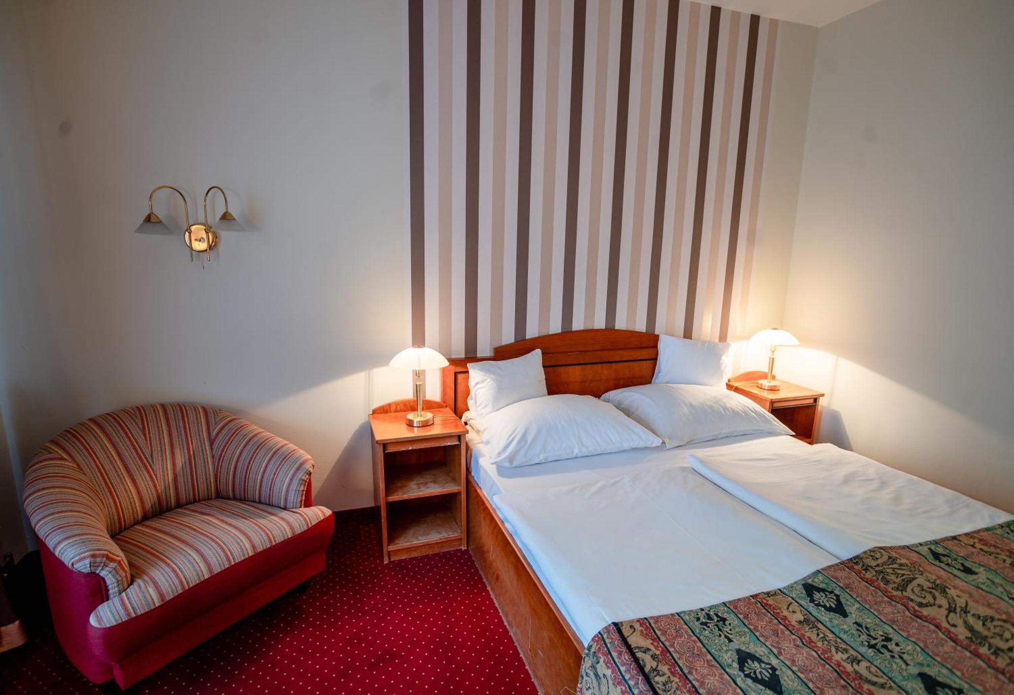 Hévíz Hotel Erzsebet מראה חיצוני תמונה