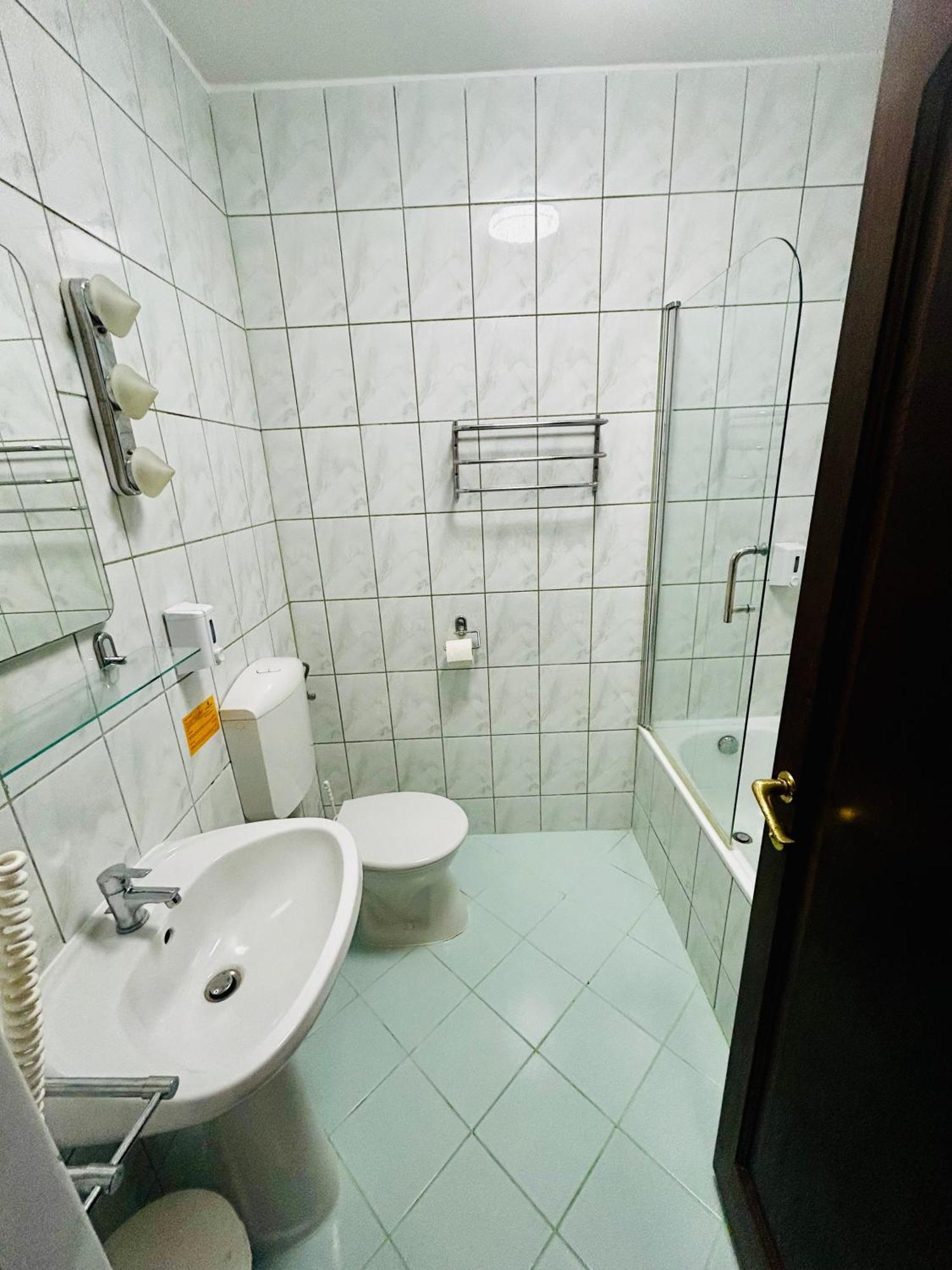 Hévíz Hotel Erzsebet מראה חיצוני תמונה