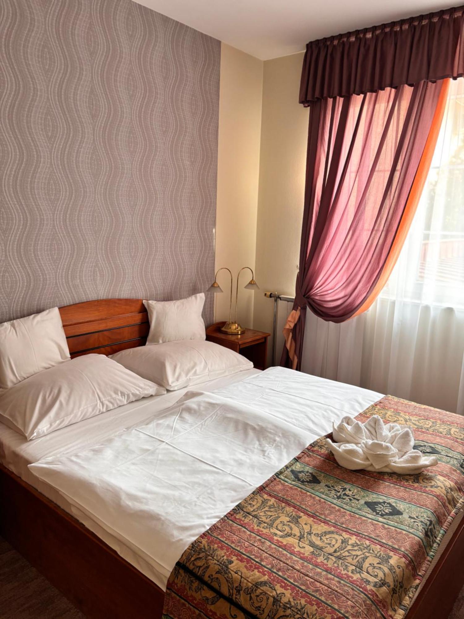 Hévíz Hotel Erzsebet מראה חיצוני תמונה