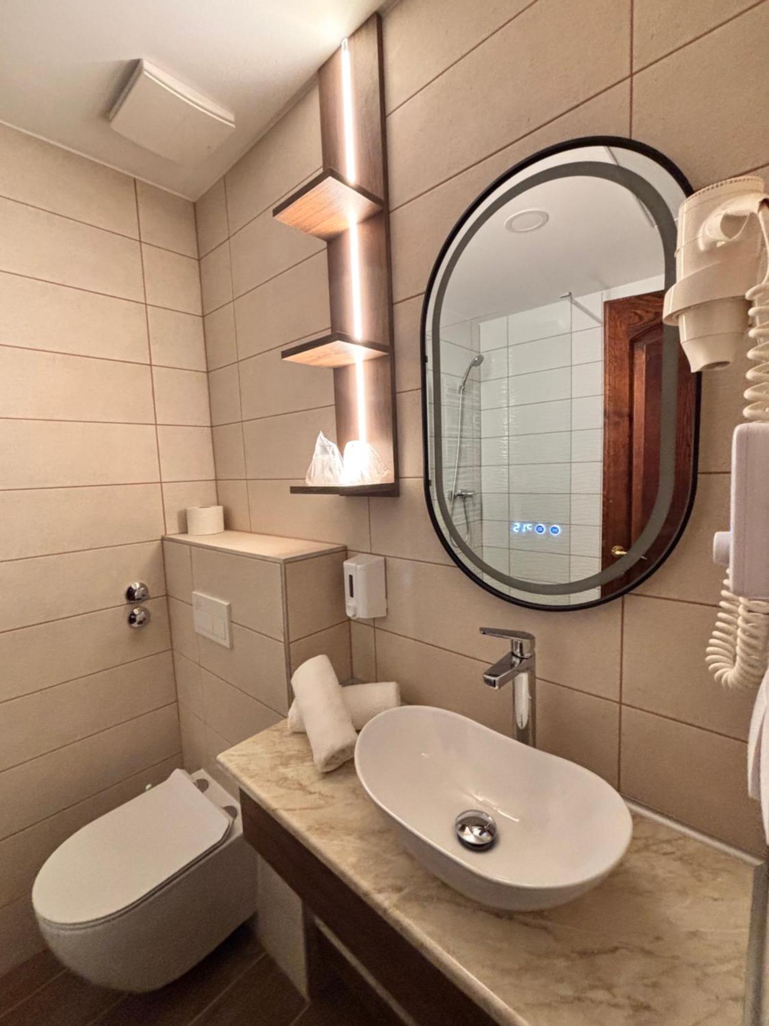 Hévíz Hotel Erzsebet מראה חיצוני תמונה