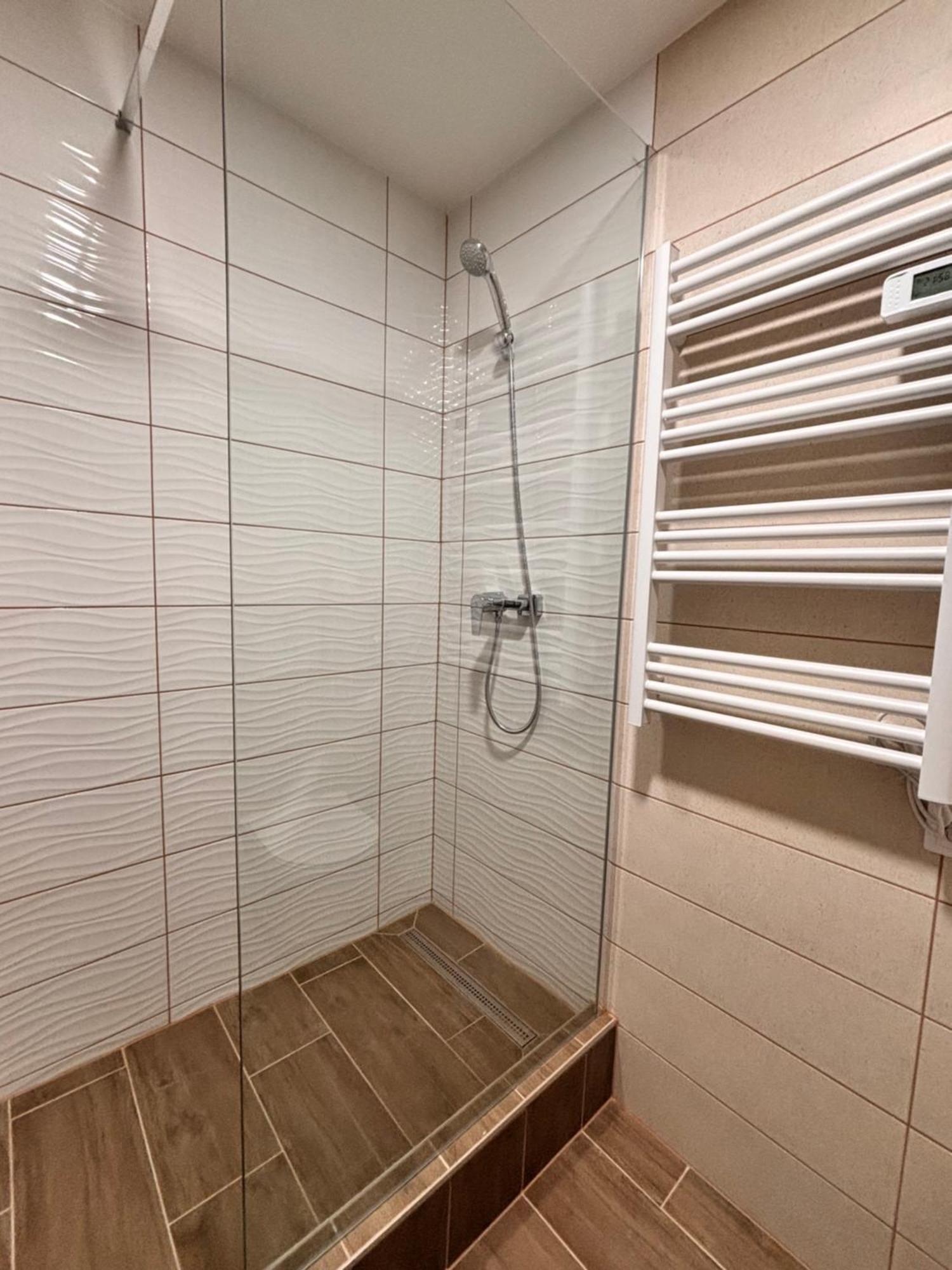 Hévíz Hotel Erzsebet מראה חיצוני תמונה